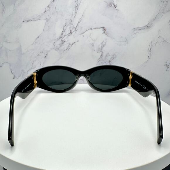 New MIU MIU Sunglasses - Picture 15 of 16